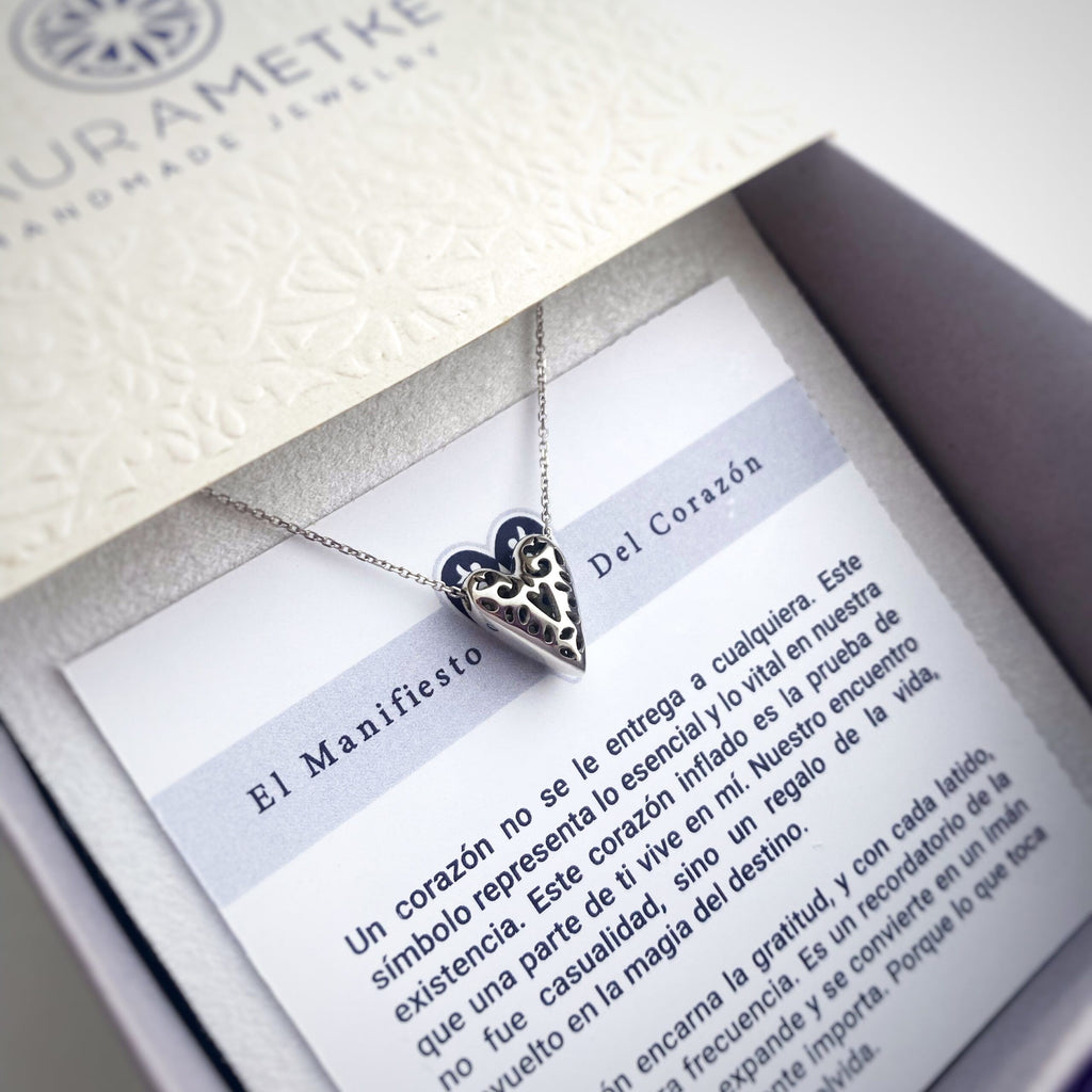 Collar Mini Corazón Inflado en caja