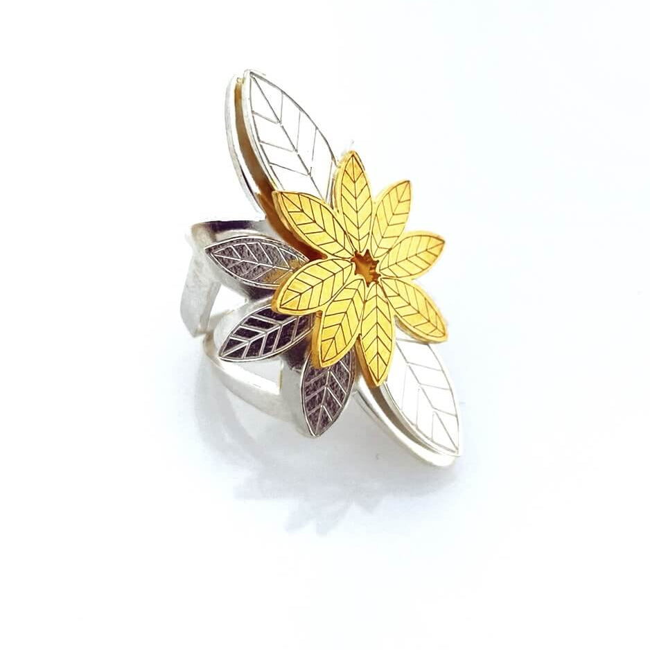 Maxi Anillo Hojas Buriladas Versión Plata y Baño de Oro
