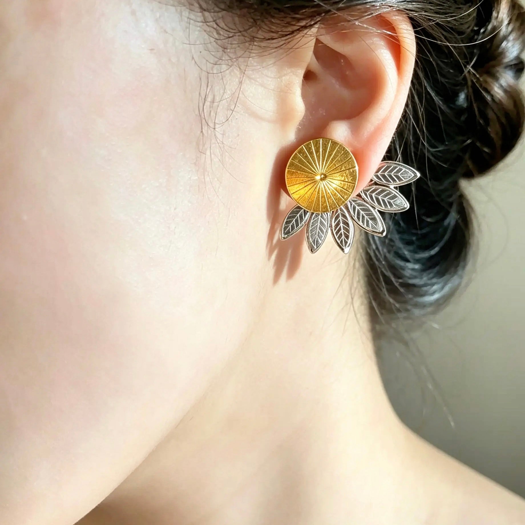 Aretes Ciclo con Hojas Buriladas